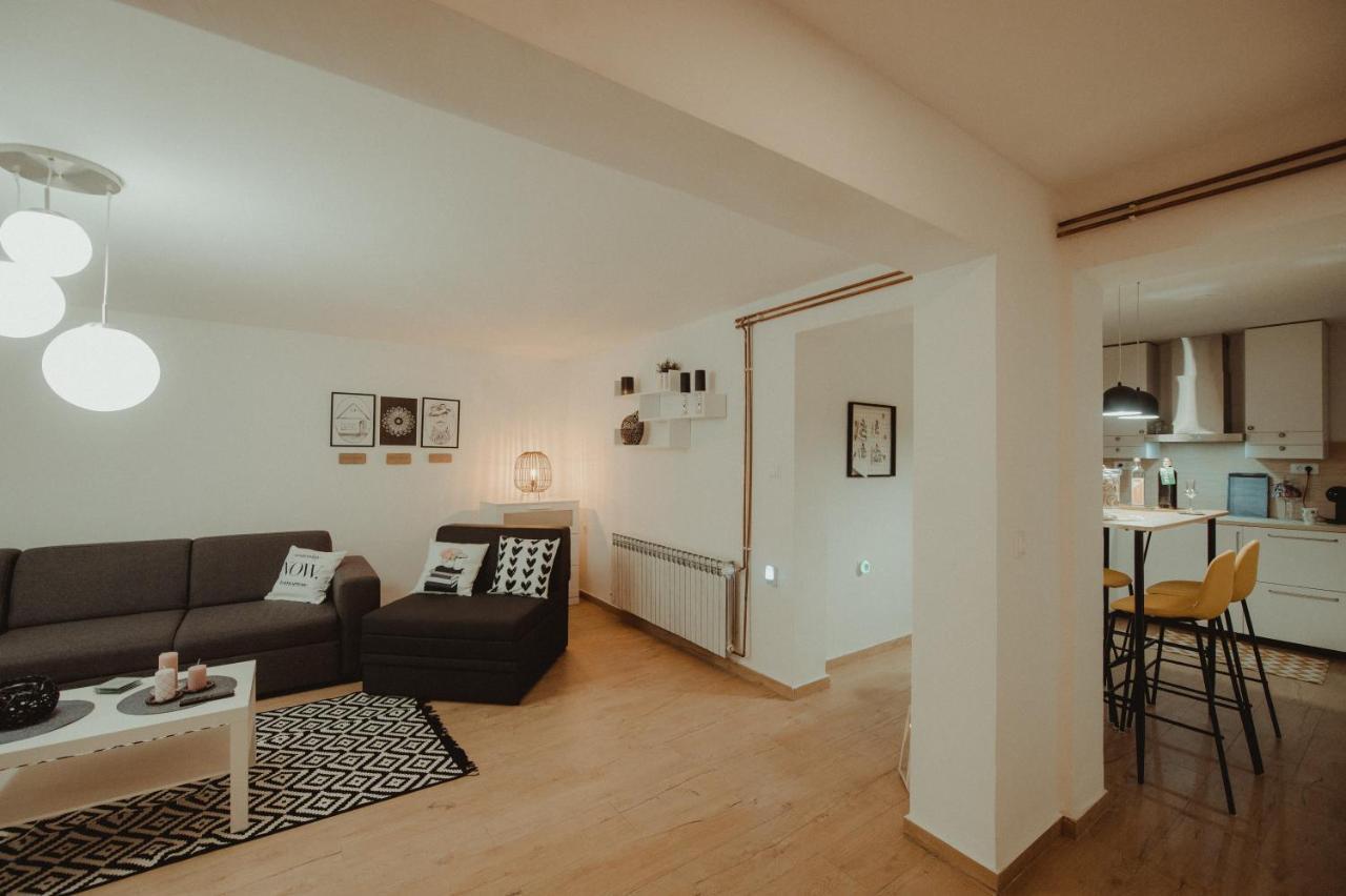 Kucica Apartman Ðakovo Kültér fotó
